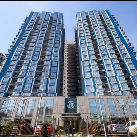 Petrovdom Apartments 10-353 In Rc Central Park, 7 John Mccain Street キエフ エクステリア 写真