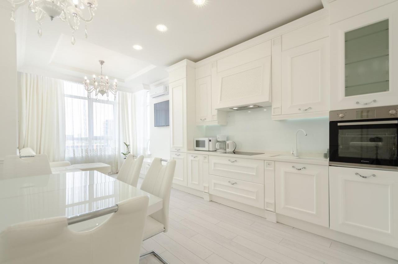 Petrovdom Apartments 10-353 In Rc Central Park, 7 John Mccain Street キエフ エクステリア 写真