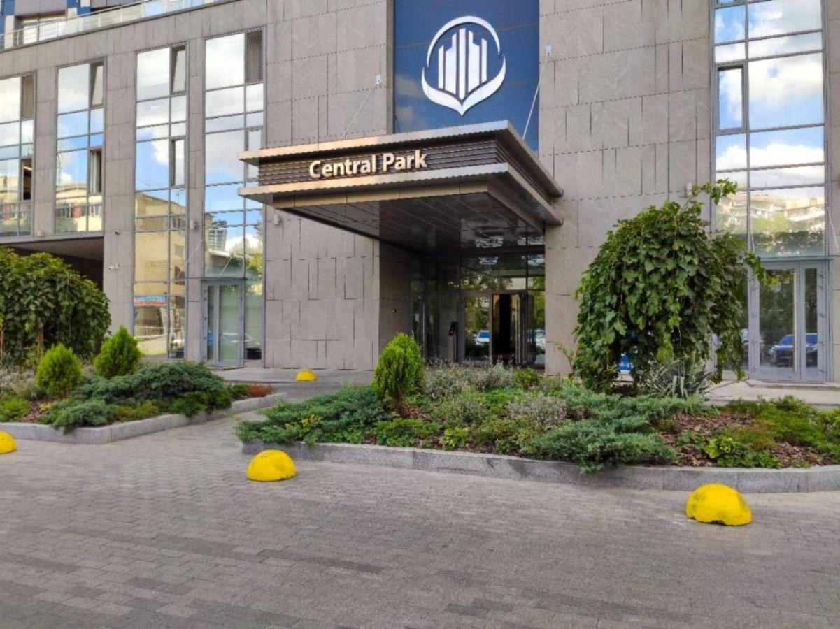 Petrovdom Apartments 10-353 In Rc Central Park, 7 John Mccain Street キエフ エクステリア 写真